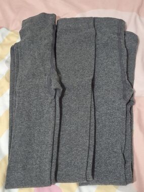 Gray Knit Leggings / Tights